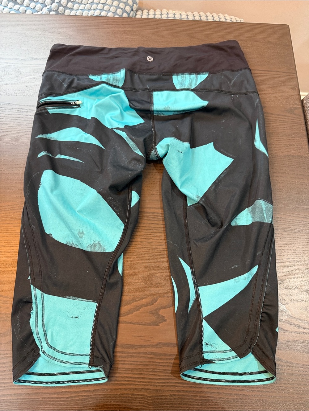 lululemon athletica Black & Teal Girls' Cropped Athletic Leggings